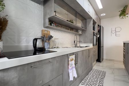 Apartamento à venda com 58m², 2 quartos e 1 vaga Apartamento à venda com 58m², 2 quartos e 1 vagaCozinha e Área de Serviço