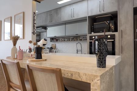 Apartamento à venda com 58m², 2 quartos e 1 vaga Apartamento à venda com 58m², 2 quartos e 1 vagaCozinha e Área de Serviço