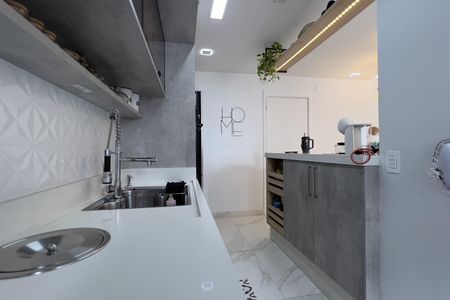 Apartamento à venda com 58m², 2 quartos e 1 vaga Apartamento à venda com 58m², 2 quartos e 1 vagaCozinha e Área de Serviço