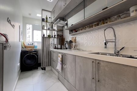 Apartamento à venda com 58m², 2 quartos e 1 vaga Apartamento à venda com 58m², 2 quartos e 1 vagaCozinha e Área de Serviço