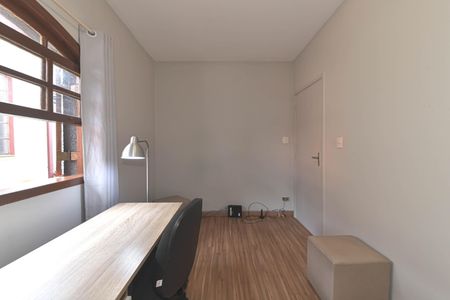 Casa à venda com 220m², 3 quartos e 2 vagas Casa à venda com 220m², 3 quartos e 2 vagasQuarto 2