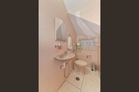 Casa à venda com 220m², 3 quartos e 2 vagasLavabo