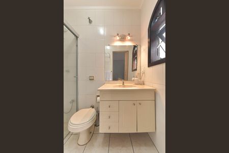 Casa à venda com 220m², 3 quartos e 2 vagasBanheiro da Suíte