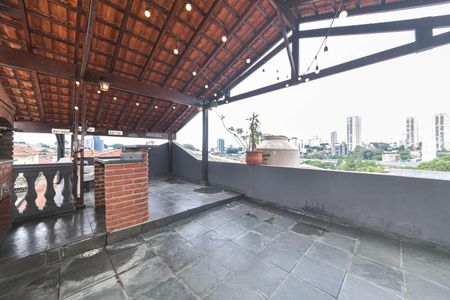 Casa à venda com 220m², 3 quartos e 2 vagasVaranda