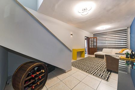 Casa à venda com 220m², 3 quartos e 2 vagasSala