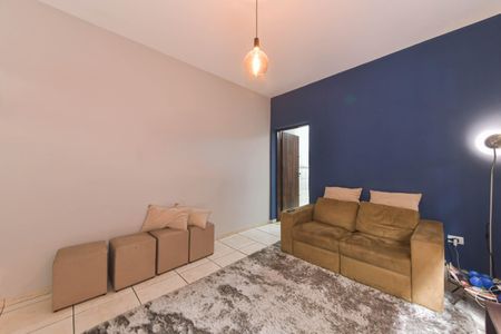 Casa à venda com 220m², 3 quartos e 2 vagasSala de TV