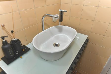 Casa à venda com 220m², 3 quartos e 2 vagasBanheiro Social