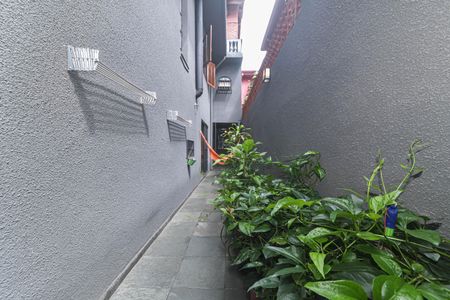 Casa à venda com 220m², 3 quartos e 2 vagasCorredor