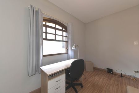 Casa à venda com 220m², 3 quartos e 2 vagasQuarto 2