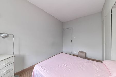 Casa à venda com 220m², 3 quartos e 2 vagas Casa à venda com 220m², 3 quartos e 2 vagasQuarto 1