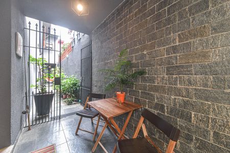 Casa à venda com 220m², 3 quartos e 2 vagasCorredor