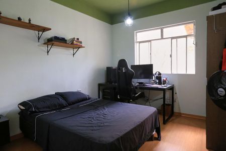 Casa à venda com 400m², 3 quartos e 1 vagaQuarto