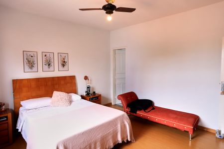 Casa à venda com 400m², 3 quartos e 1 vagaSuíte