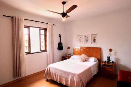 Casa à venda com 400m², 3 quartos e 1 vagaSuíte