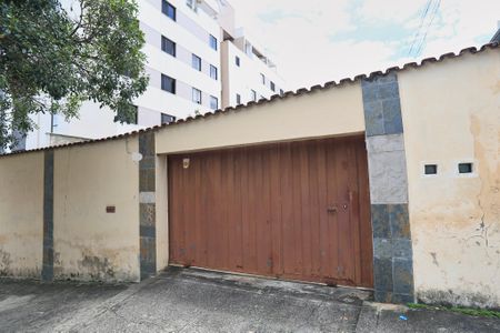 Casa à venda com 400m², 3 quartos e 1 vagaFachada