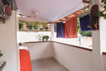 Casa à venda com 400m², 3 quartos e 1 vagaÁrea de Serviço