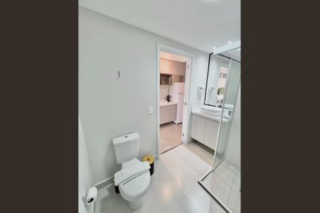 Banheiro de apartamento à venda com 1 quarto, 29m² em Santo Amaro, São Paulo