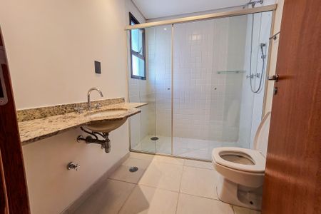 Apartamento à venda com 169m², 2 quartos e 3 vagas Apartamento à venda com 169m², 2 quartos e 3 vagasBanheiro da Suíte 1