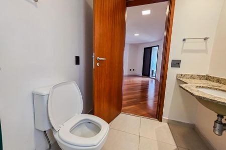 Apartamento à venda com 169m², 2 quartos e 3 vagas Apartamento à venda com 169m², 2 quartos e 3 vagasBanheiro da Suíte 1