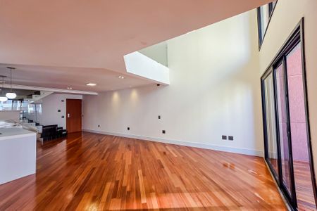 Apartamento à venda com 169m², 2 quartos e 3 vagas Apartamento à venda com 169m², 2 quartos e 3 vagasSala