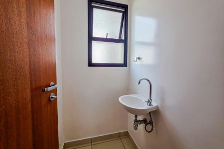 Apartamento à venda com 169m², 2 quartos e 3 vagas Apartamento à venda com 169m², 2 quartos e 3 vagasBanheiro de serviço