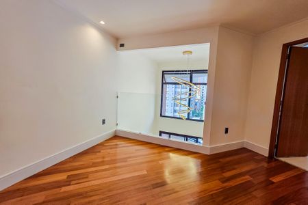 Apartamento à venda com 169m², 2 quartos e 3 vagas Apartamento à venda com 169m², 2 quartos e 3 vagasSuíte 2