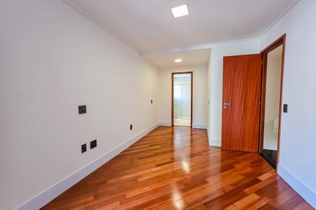 Apartamento à venda com 169m², 2 quartos e 3 vagas Apartamento à venda com 169m², 2 quartos e 3 vagasSuíte 1