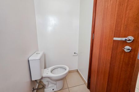 Apartamento à venda com 169m², 2 quartos e 3 vagas Apartamento à venda com 169m², 2 quartos e 3 vagasBanheiro de serviço