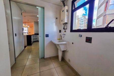 Apartamento à venda com 169m², 2 quartos e 3 vagas Apartamento à venda com 169m², 2 quartos e 3 vagasÁrea de Serviço