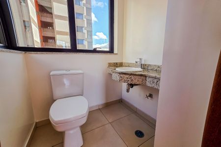 Apartamento à venda com 169m², 2 quartos e 3 vagas Apartamento à venda com 169m², 2 quartos e 3 vagasLavabo