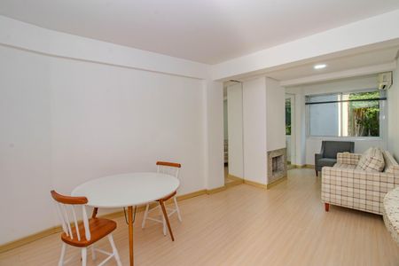 Sala de apartamento para alugar com 1 quarto, 45m² em Floresta, Porto Alegre