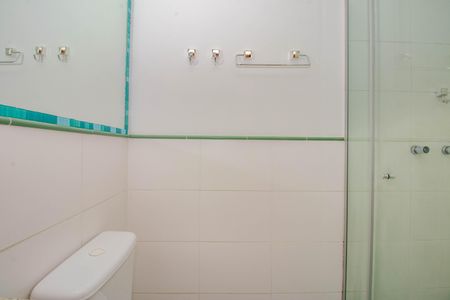 Banheiro de apartamento para alugar com 1 quarto, 45m² em Floresta, Porto Alegre