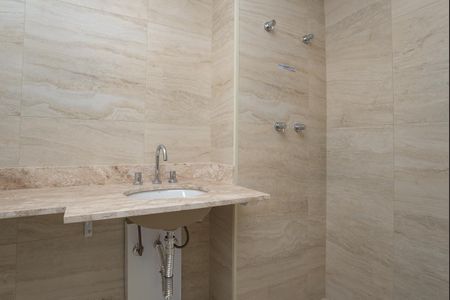 Apartamento à venda com 175m², 3 quartos e 2 vagasBanheiro do quarto 1 Suíte