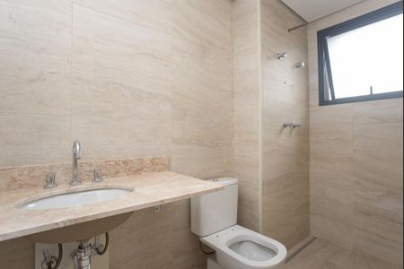 Apartamento à venda com 175m², 3 quartos e 2 vagasBanheiro do quarto 2 Suíte