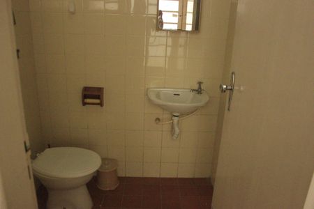 Casa para alugar com 270m², 3 quartos e 4 vagasBanheiro da lavanderia