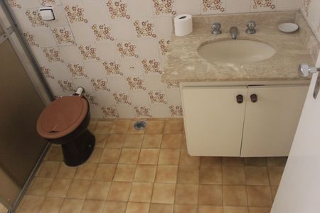 Casa para alugar com 270m², 3 quartos e 4 vagasBanheiro da Suíte