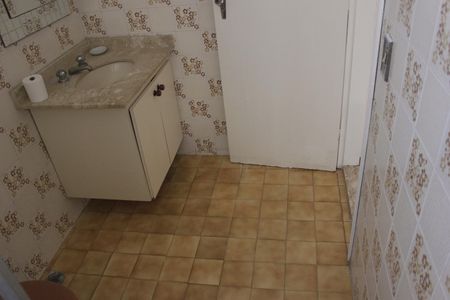 Casa para alugar com 270m², 3 quartos e 4 vagasBanheiro da Suíte