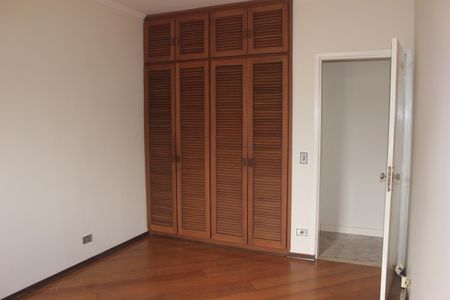 Casa para alugar com 270m², 3 quartos e 4 vagasQuarto 1
