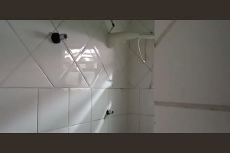 Banheiro de casa de condomínio para alugar com 2 quartos, 51m² em Aviação, Praia Grande