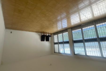 Casa para alugar com 120m², 2 quartos e 2 vagas Casa para alugar com 120m², 2 quartos e 2 vagasSala
