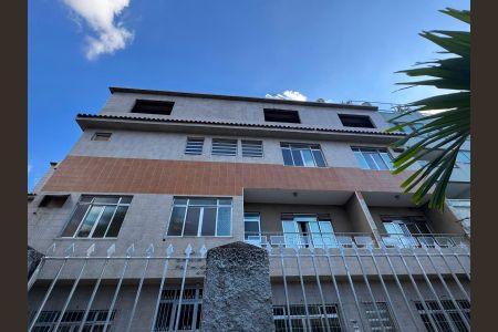 Casa para alugar com 120m², 2 quartos e 2 vagas Casa para alugar com 120m², 2 quartos e 2 vagasFachada