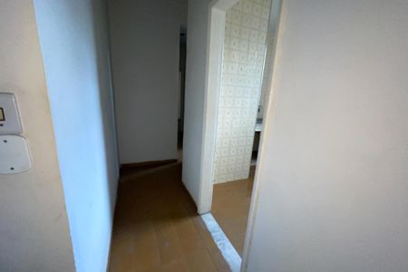 Corredor de casa para alugar com 1 quarto, 55m² em Engenho do Porto, Duque de Caxias