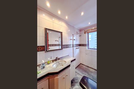 Apartamento à venda com 330m², 4 quartos e 4 vagasBanheiro