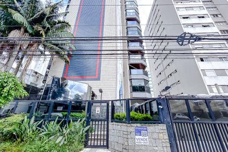 Apartamento à venda com 330m², 4 quartos e 4 vagasFachada com Plaquinha