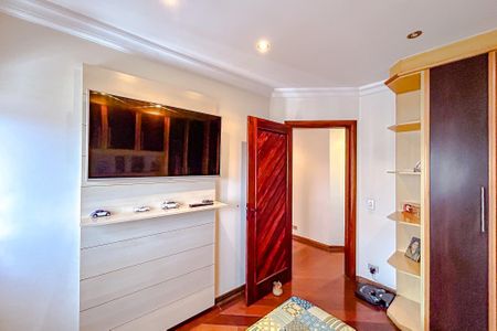 Apartamento à venda com 330m², 4 quartos e 4 vagasQuarto 2