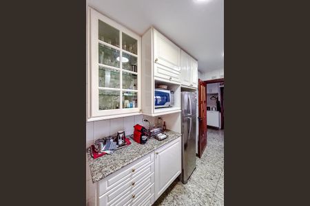 Apartamento à venda com 330m², 4 quartos e 4 vagasCozinha