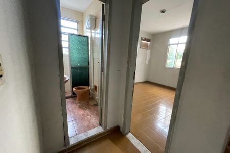 Corredor de casa para alugar com 1 quarto, 55m² em Engenho do Porto, Duque de Caxias