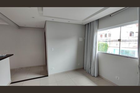 Sala de casa para alugar com 1 quarto, 66m² em Conjunto Habitacional Aguia de Haia, São Paulo
