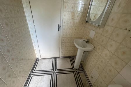 Casa para alugar com 55m², 2 quartos e 1 vaga Casa para alugar com 55m², 2 quartos e 1 vagaBanheiro