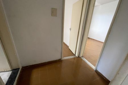 Corredor de casa para alugar com 2 quartos, 55m² em Engenho do Porto, Duque de Caxias